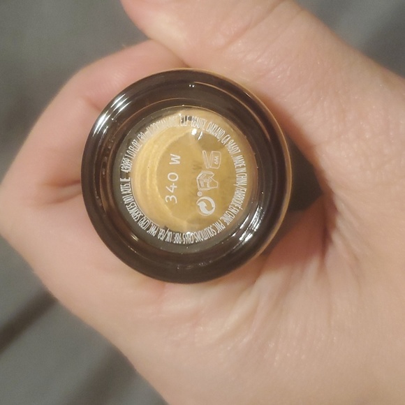 Keys 2 in 1 concealer tint - Picture 2 of 3